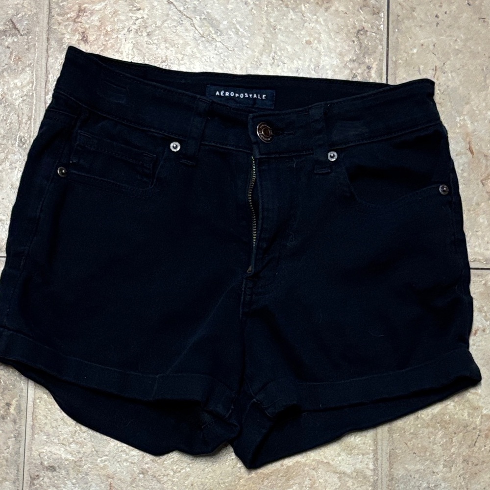 Aeropostale Women's Black cuffed Shorts size 2